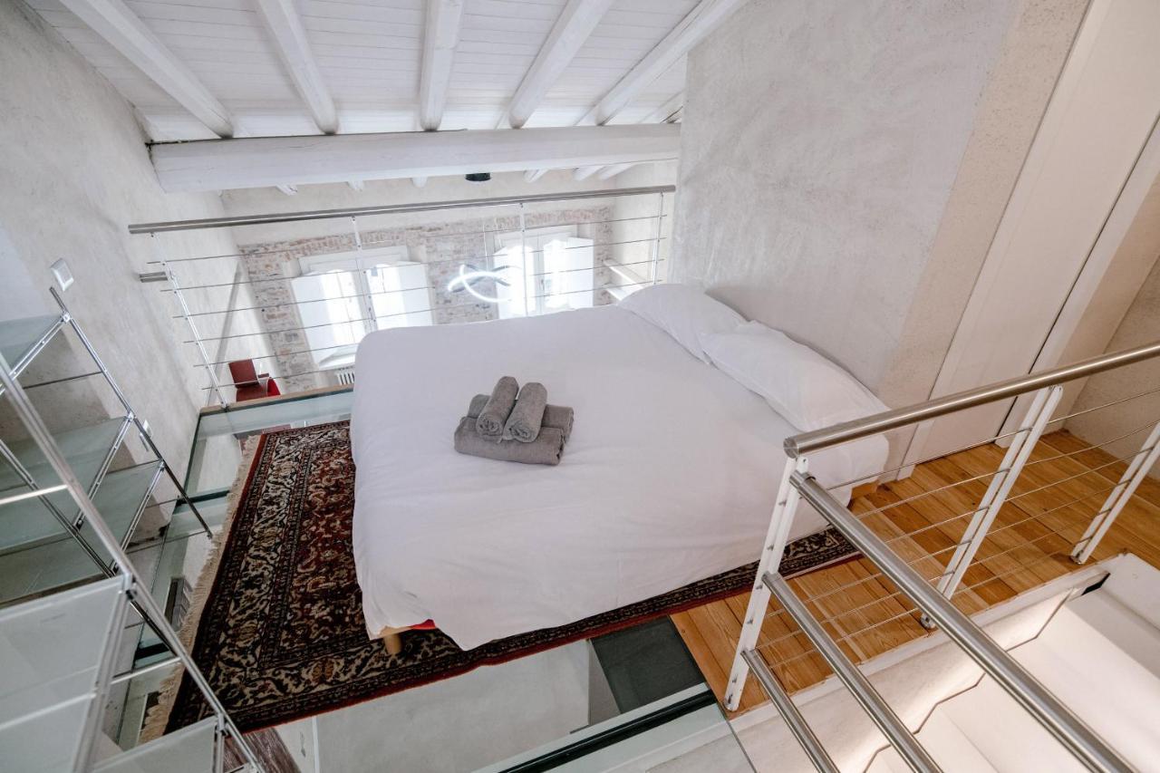 House Of Glass Cathedral View - The House Of Travelers Como Luaran gambar